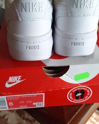 nike court Alta