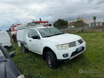 Mitsubishi L200 2.5 DI-D/136CV Club Cab Intense DP