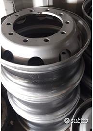 Cerchi nuovi x autocarro 10 fori