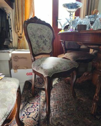 Tavolo tondo classico intagliato con 6 sedie 