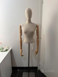 3 busti manichini uomo donna con base in metallo
