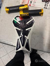 Manopole ê para serbatoio Ducati