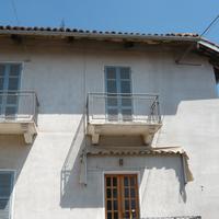 Vicino a Castelnuovo, Chieri e Torino