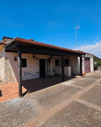 Villetta con terreno in zona San Paolo
