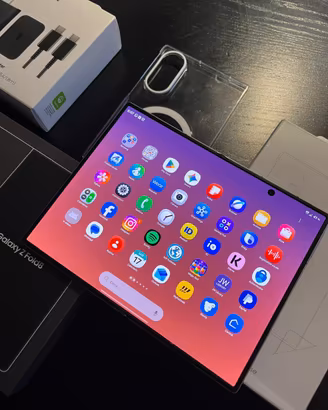 Galaxy z fold 8 usato pochissimo