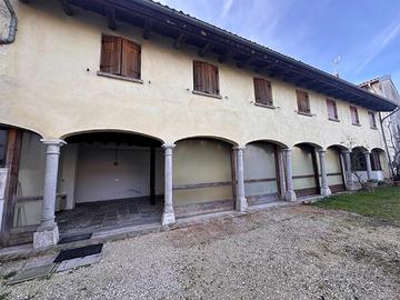 SUGGESTIVA CASA BICAMERE PRONTA DA VIVERE!