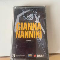 Sorridi di G. Nannini cassetta