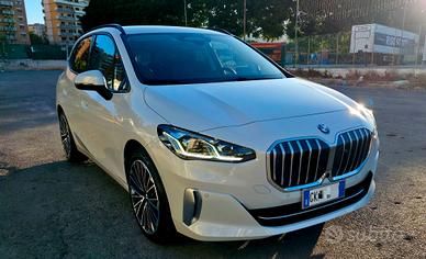 BMW 218d Active Tourer Luxury + Tagliandi 2027