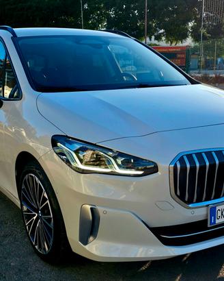 BMW 218d Active Tourer Luxury + Tagliandi 2027
