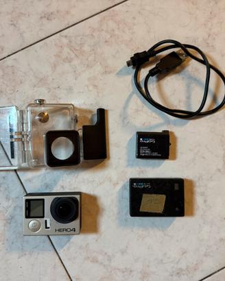 GoPro Hero 4 Black con accessori