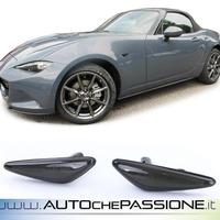 Frecce Laterali a LED Nero Fumè per Mazda 5 CW 10-