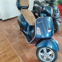 Vespa GTS 300