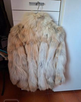 giaccone codini volpe veste una S abbondante
