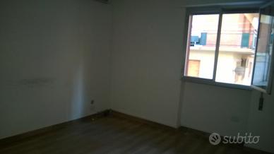 Ufficio bilocale piano rialzato