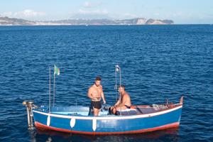 Gozzo pescatore in legno con motore 5CV