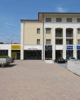 Immobile di 100 m² con 2 locali a Bagnolo Mella