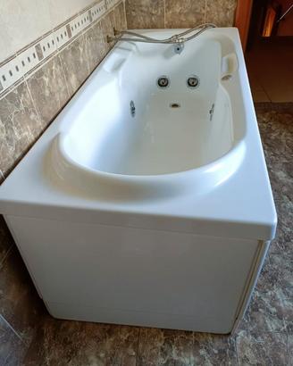 Vasca da bagno idromassaggio Ariston – usata e fun