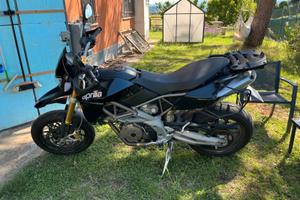 Aprilia Dorsoduro 750