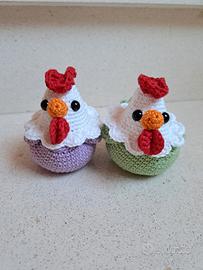 Gallunelle porta uovo all'uncinetto