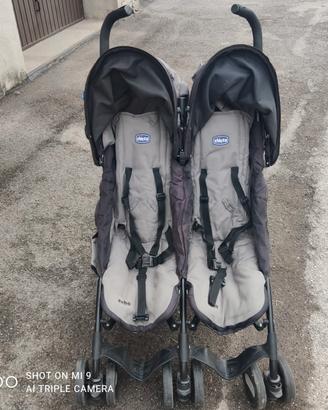 Vendiamo passeggino doppio
