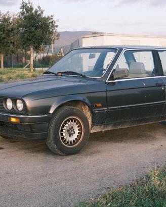 BMW E30 coupé