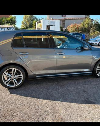 Golf  7 allestimento R Line
