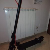 Monopattino elettrico  per adulti nuovo