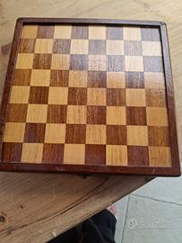 schacchiera vintage  in legno