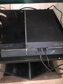 PS4 con caricatore per 2 joystick