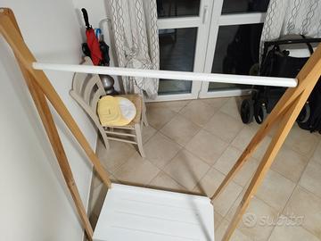 Appendiabiti con porta scarpe