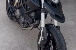 Ducati hypermotard 796