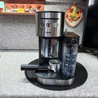 Macchina del caffé KOENIC con montalatte integrato