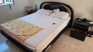 Letto matrimoniale con comodini rete e metterasso