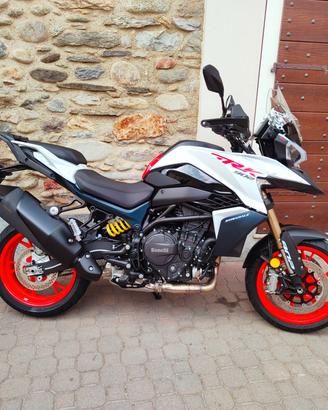 Benelli TRK 902 Stradale