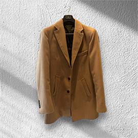 Cappotto elegante color cammello-taglio classico