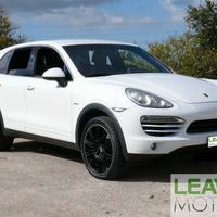 Porsche Cayenne 3.0 Diesel (M1401)