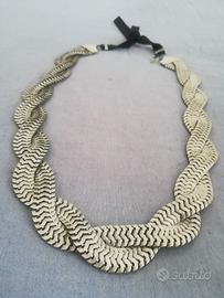 Collana lunga in metallo, Pennyblack