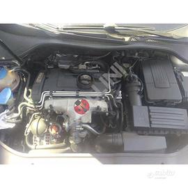Motore in attesa di prova volkswagen golf 5a