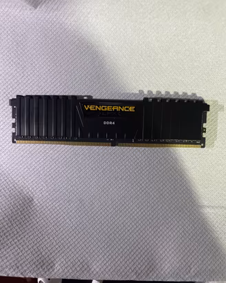 RAM DDR4 16GB 3600MHz Corsair Vengeance LPX