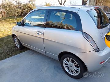 Lancia Ypsilon Multijet 75 cv