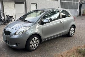 Toyota Yaris luna 3 porte