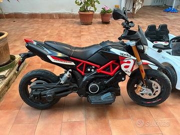 Moto elettrica rcaricabile Aprilia Dorsoduro 900