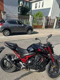 Honda hornet 750 A2 depotenziata