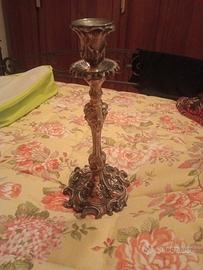 Candeliere Vintage in Metallo Lavorato (Stile Baro