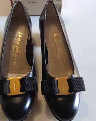 Ballerina Vara Salvatore Ferragamo nera 