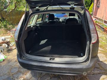 Ford Focus SW GPL 2.0 auto mulo spaziosa