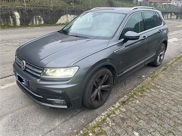 VW Tiguan 1.4 TSI R-LINE