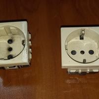 DUE 2 PRESA SCHUKO BTICINO MAGIC ART. 5440/3