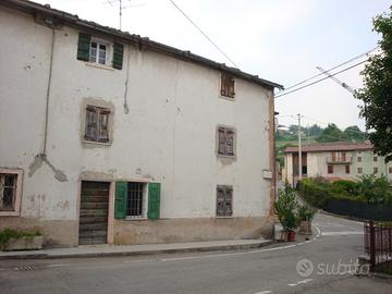 Rustico in collina a Grezzana con giardino