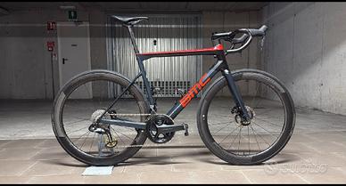 telaio BMC SLR01 + reggisella e manubrio 